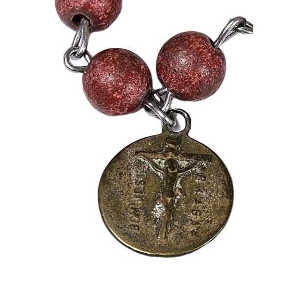 Catholic Rosary Bracelet Red Beads Silver Tone Crucifix & Virgin Mary Medal VTG - Picture 3 of 10